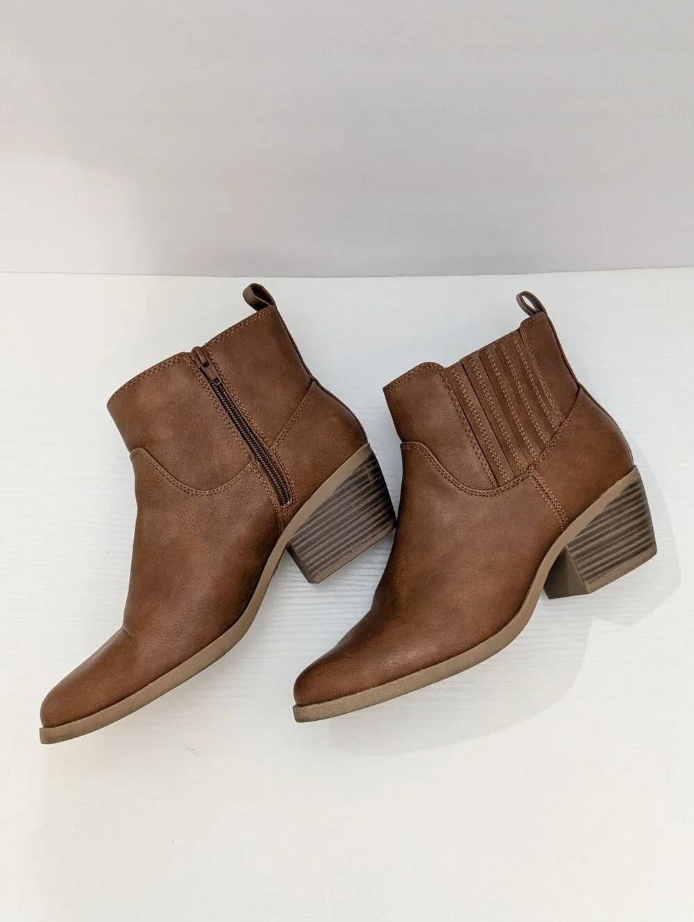 Old Navy Women Brown Faux Leather Western Ankle Boots Size 9 Booties Fall Casual